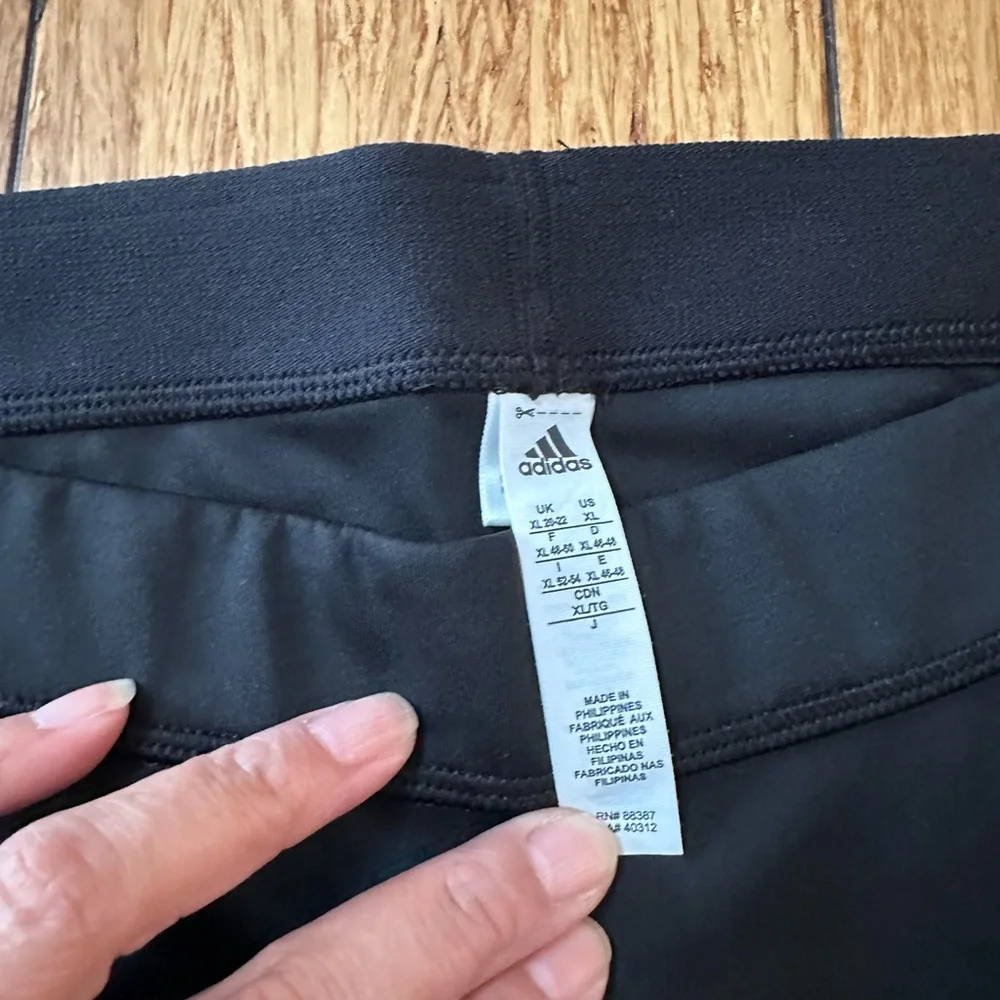 Adidas - Picture 4 of 4